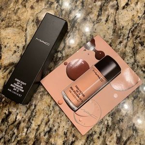 MAC Studio Sculpt SPF 15 Foundation Shade NW30